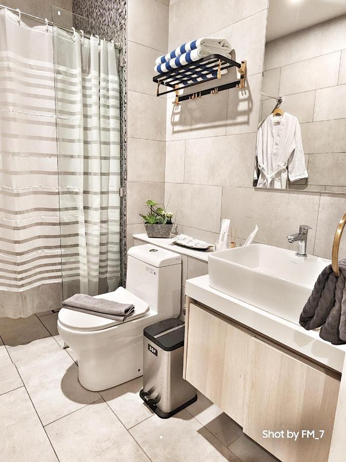 Seaview Luxury Suites At The Shore Кота-Кинабалу Экстерьер фото